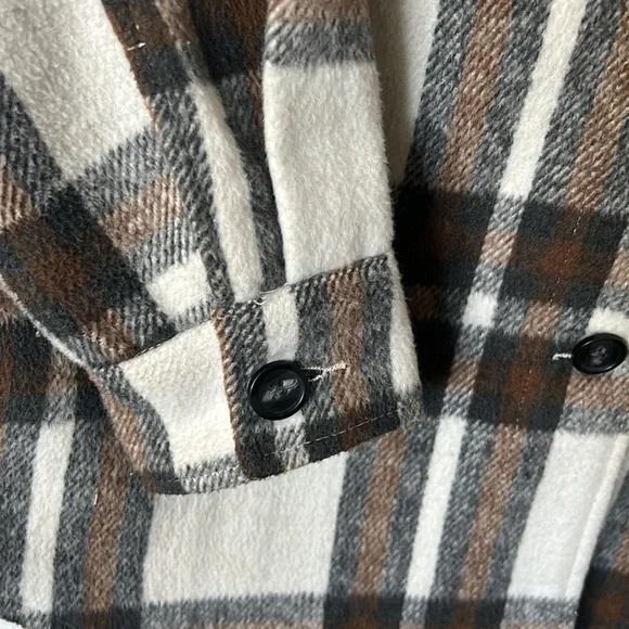 Dynamite Plaid Shacket - Picture 5 of 8